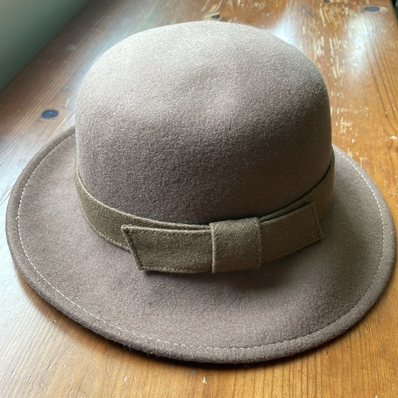 Christian Siriano Accessories - Wool Hat